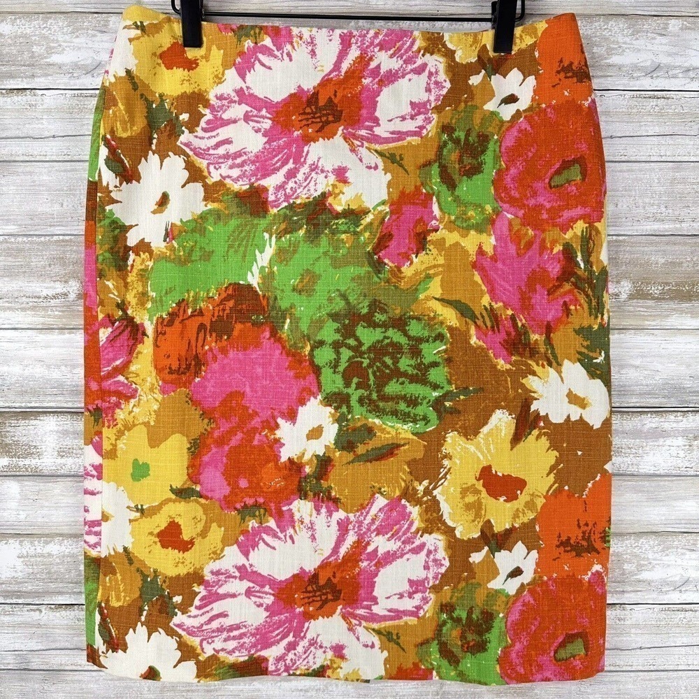 TALBOTS Women's Size 10 Colorful Floral Print Pencil Cut Knee Length Skirt